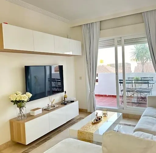 Cozy 2 Bedrooms Apartment Calanova Golf